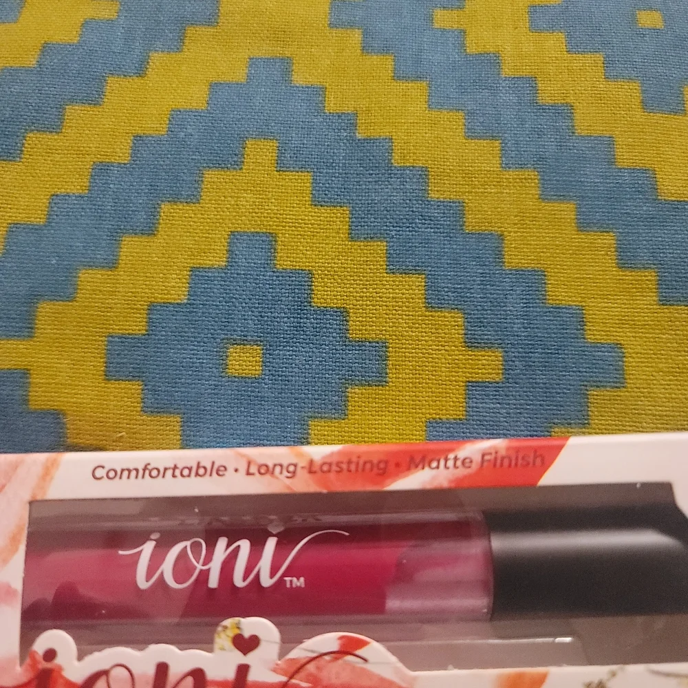 Ioni Angelina Liquud Lipstick-Pink